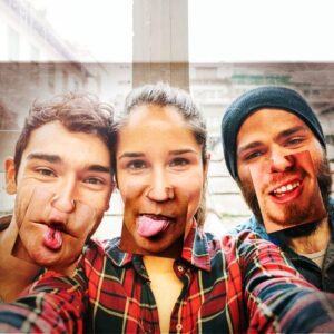 סט 4 תחתיות לכוסות, פרצופים להלבשה על האף  FACE MATS