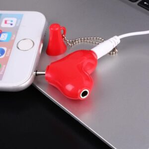 מפצל שקע אוזניות בעיצוב לב