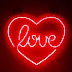 מנורת ניאון USB לב, לעיצוב ואווירה - Neon Love