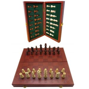 סט שחמט מעץ - במזוודה מרופדת דמוי עור