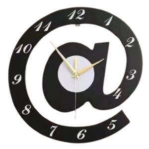 שעון קיר בעיצוב כרוכית @ - סמל לעולם דיגיטלי